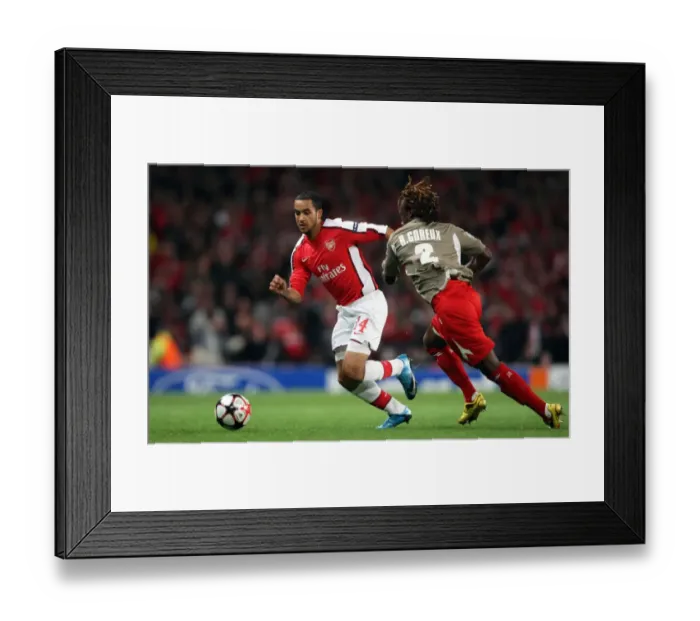 Framed Print : Theo Walcott (Arsenal) Reginal Goreux (Liege) Framed Print : Theo Walcott (Arsenal) Reginal Goreux (Liege)