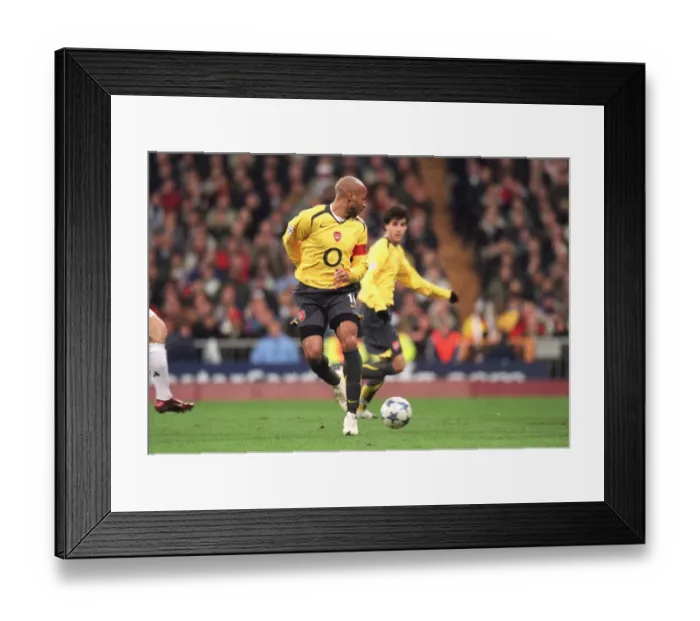 Framed Print : Thierry Henry (Arsenal) backheel. Real Madrid 0: 1 Arsenal Framed Print : Thierry Henry (Arsenal) backheel. Real Madrid 0: 1 Arsenal