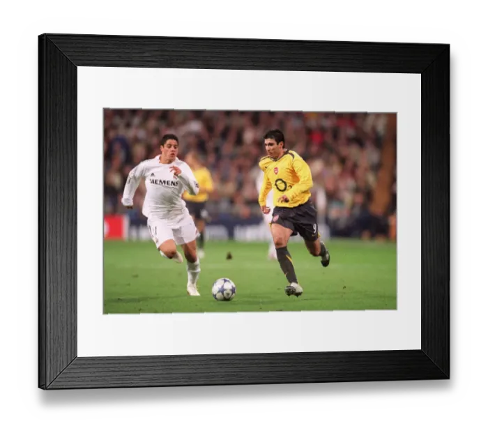 Framed Print : Jose Reyes Stuns Real Madrid: Arsenal's 1-0 Victory in the Champions League Framed Print : Jose Reyes Stuns Real Madrid: Arsenal's 1-0 Victory in the Champions League