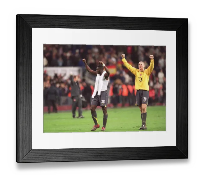 Framed Print : Kolo Toure and Philippe Senderos (Arsenal) celebrate infront of the Arsenal fans at the end of the m Framed Print : Kolo Toure and Philippe Senderos (Arsenal) celebrate infront of the Arsenal fans at the end of the m