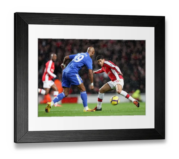 Framed Print : Denilson (Arsenal) Nicolas Anelka (Chelsea). Arsenal 0: 3 Chelsea. Barclays Premier League Framed Print : Denilson (Arsenal) Nicolas Anelka (Chelsea). Arsenal 0: 3 Chelsea. Barclays Premier League
