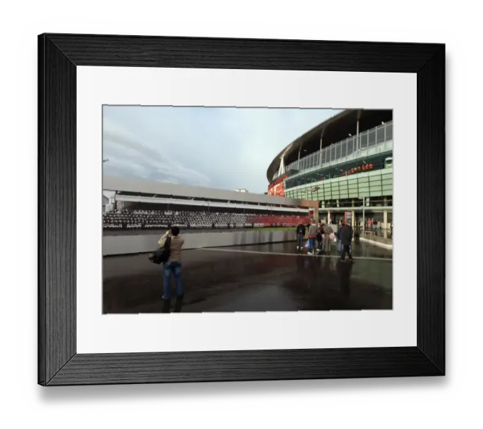Framed Print : The Highbury Shrine outside the stadium. Arsenal 0: 3 Chelsea. Barclays Premier League