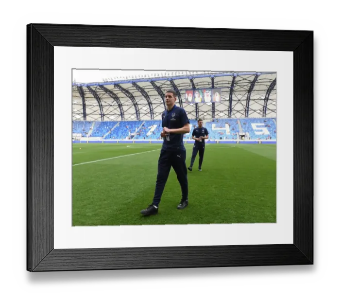 Framed Print : Charlie Gilmour: Arsenal Star Prepares for Al-Nasr Dubai SC Friendly Framed Print : Charlie Gilmour: Arsenal Star Prepares for Al-Nasr Dubai SC Friendly