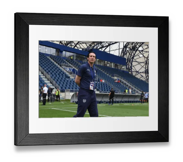 Framed Print : Unai Emery: Arsenal Coach before Al-Nasr Dubai SC Match (2018-19)