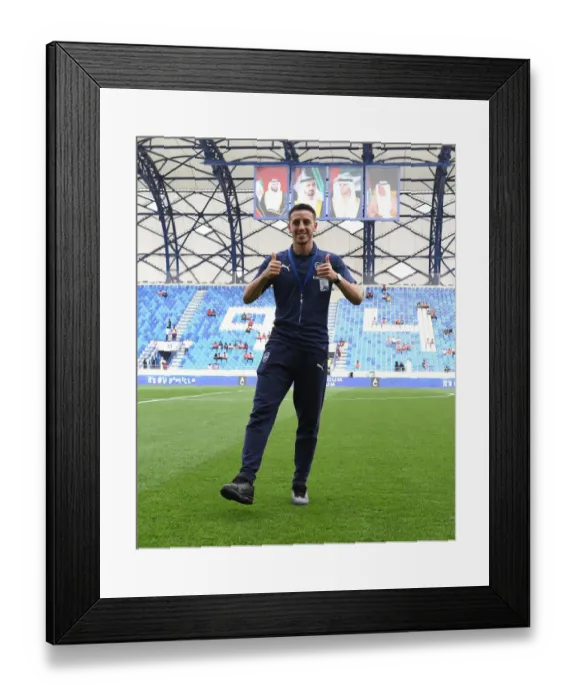 Framed Print : Julio Pleguezuelo: Arsenal Star Prepares for Al-Nasr Dubai SC Friendly