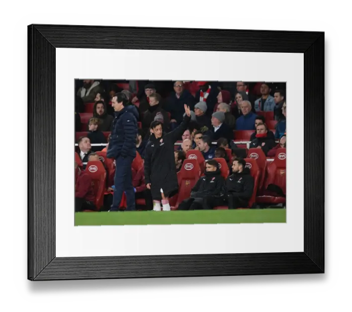 Framed Print : Mesut Ozil Waves to Arsenal Fans vs Newcastle United, Premier League 2018-19 Framed Print : Mesut Ozil Waves to Arsenal Fans vs Newcastle United, Premier League 2018-19
