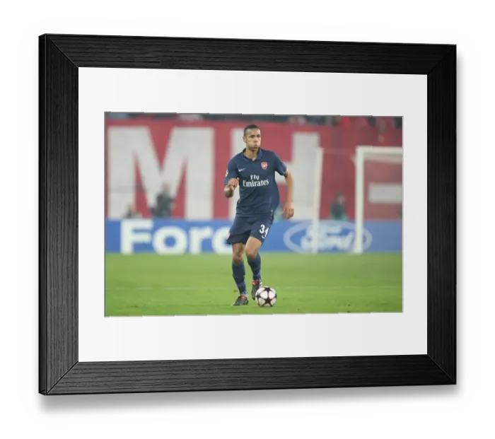 Framed Print : Kyle Bartley (Arsenal). Olympiacos 1: 0 Arsenal, UEFA Champions League, Group H Framed Print : Kyle Bartley (Arsenal). Olympiacos 1: 0 Arsenal, UEFA Champions League, Group H