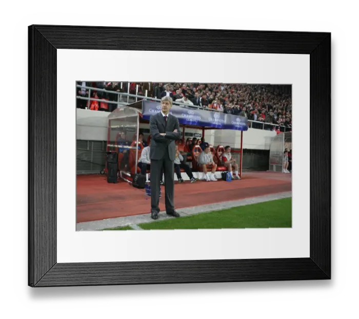 Framed Print : Arsenal manager Arsene Wenger. Olympiacos 1: 0 Arsenal, UEFA Champions League