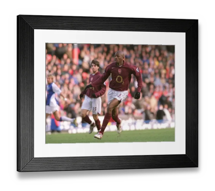 Framed Print : Abou Diaby (Arsenal). Blackburn Rovers 1: 0 Arsenal. FA Premiership Framed Print : Abou Diaby (Arsenal). Blackburn Rovers 1: 0 Arsenal. FA Premiership