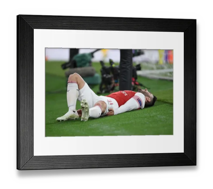 Framed Print : Arsenal's Sead Kolasinac in Europa League Action Against Napoli Framed Print : Arsenal's Sead Kolasinac in Europa League Action Against Napoli
