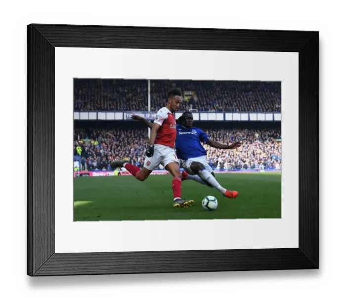 Framed Print : Pierre-Emerick Aubameyang (Arsenal) Kurt Zouma (Everton) Framed Print : Pierre-Emerick Aubameyang (Arsenal) Kurt Zouma (Everton)