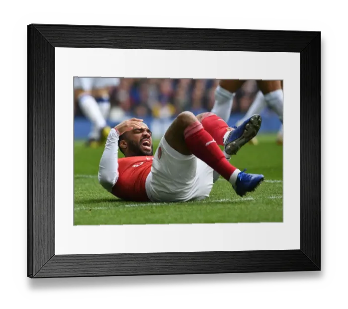 Framed Print : Alexandre Lacazette in Action: Everton vs. Arsenal, Premier League 2018-19 Framed Print : Alexandre Lacazette in Action: Everton vs. Arsenal, Premier League 2018-19