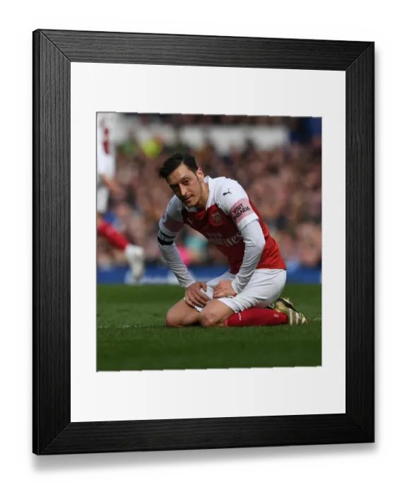 Framed Print : Mesut Ozil (Arsenal). Everton 1:0 Arsenal
