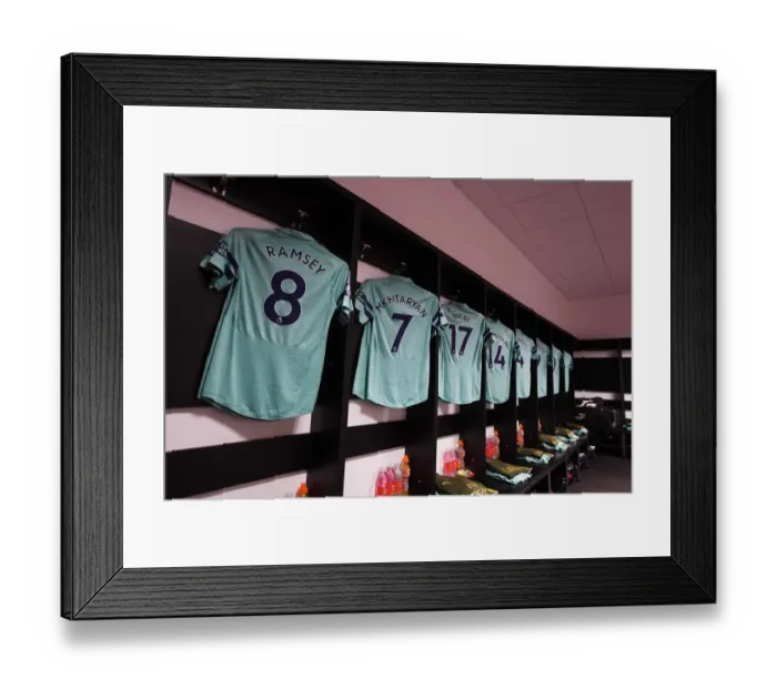 Framed Print : Arsenal FC: Pre-Match Huddle in Watford's Vicarage Road Framed Print : Arsenal FC: Pre-Match Huddle in Watford's Vicarage Road