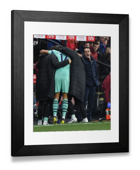 Framed Print : Unai Emery and Pierre-Emiliano Aubameyang Celebrate Arsenal's Winning Goal vs. Watford, Premier League 2018-19 Framed Print : Unai Emery and Pierre-Emiliano Aubameyang Celebrate Arsenal's Winning Goal vs. Watford, Premier League 2018-19