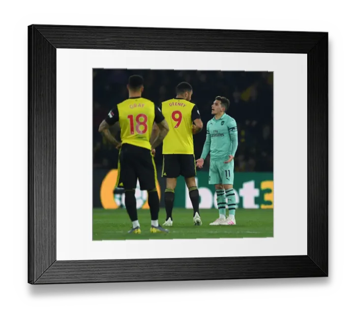 Framed Print : Torreira and Deeney: Heated Moment After Red Card in Watford vs Arsenal Premier League Clash (2018-19)