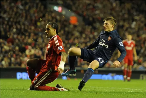 Arshavin Scores Stunner: Arsenal Lead 2-1 Over Liverpool, 2009