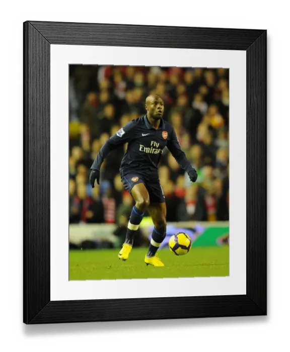 Framed Print : William Gallas (Arsenal). Liverpool 1: 2 Arsenal, Barclays Premier League