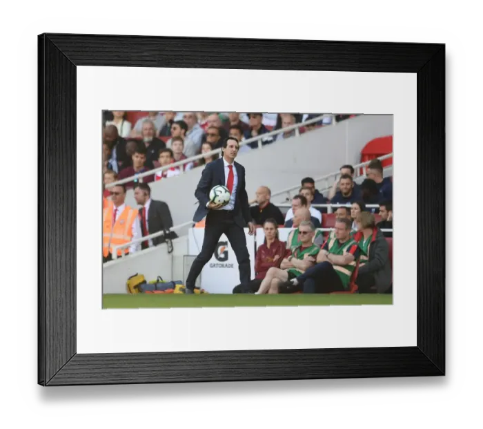 Framed Print : Unai Emery Leads Arsenal Against Crystal Palace in Premier League Showdown