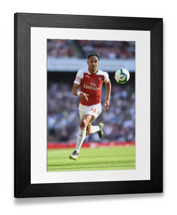Framed Print : Arsenal's Aubameyang Scores Stunner in Premier League Clash vs. Crystal Palace