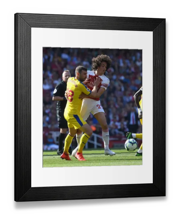 Framed Print : Arsenal vs. Crystal Palace: Intense Battle between Matteo Guendouzi and James McArthur