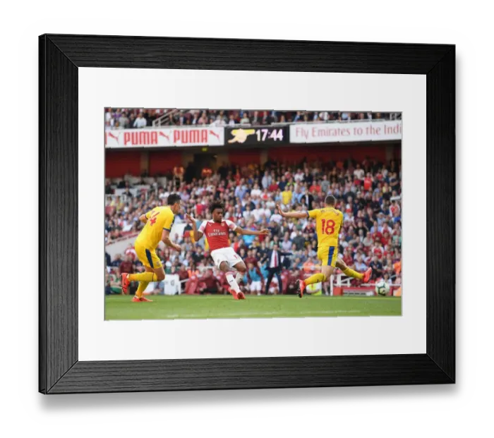 Framed Print : Alex Iwobi (Arsenal). Arsenal 2:3 Crystal Palace