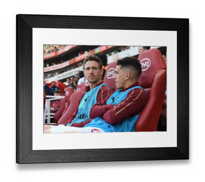 Framed Print : Nacho Monreal: Arsenal FC's Focus Ahead of Crystal Palace Clash (April 2019) Framed Print : Nacho Monreal: Arsenal FC's Focus Ahead of Crystal Palace Clash (April 2019)