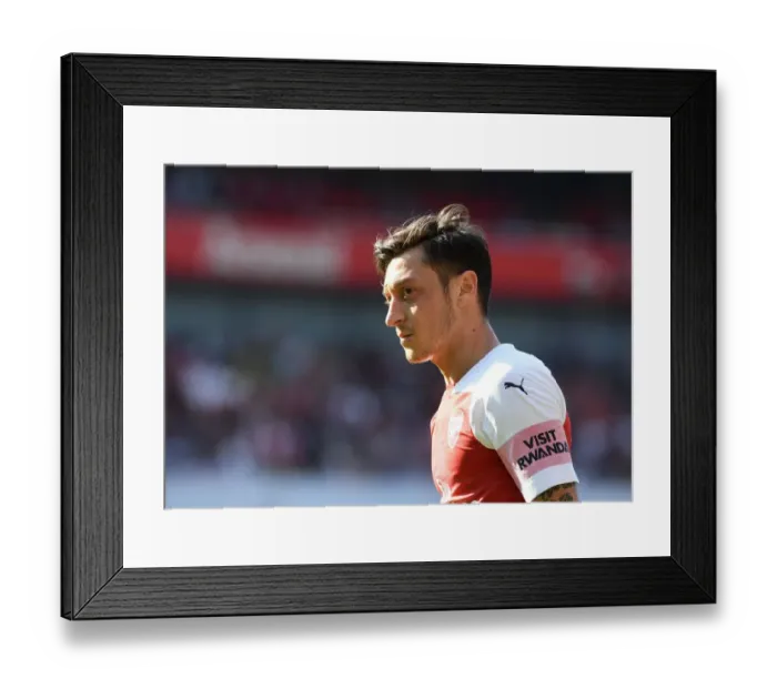 Framed Print : Mesut Ozil in Action: Arsenal vs Crystal Palace, Premier League 2018-19