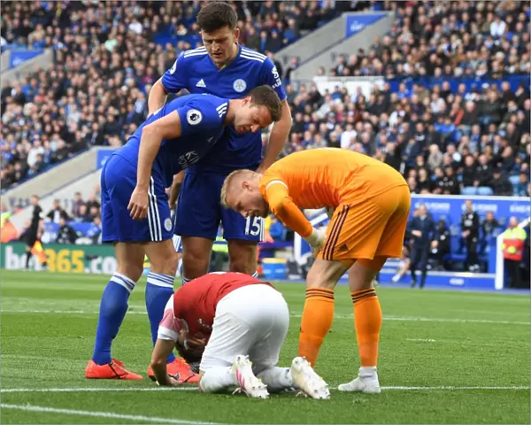 Leicester vs Arsenal: Evans and Schmeichel Over Torreira's Injury (2018-19)