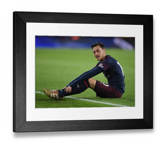 Framed Print : Mesut Ozil in Action: Arsenal vs. Wolverhampton Wanderers, Premier League 2018-19 Framed Print : Mesut Ozil in Action: Arsenal vs. Wolverhampton Wanderers, Premier League 2018-19