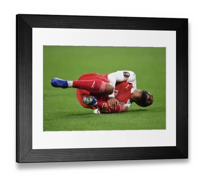 Framed Print : Arsenal's Alex Lacazette Faces Off Against Napoli in Europa League Quarterfinals