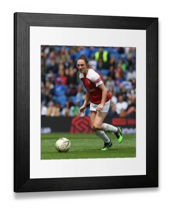 Framed Print : Arsenal's Lisa Evans in Action: Brighton & Hove Albion vs Arsenal Women