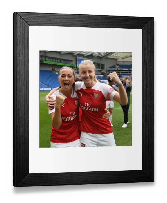 Framed Print : Celebrating Victory: Leah Williamson and Katie McCabe of Arsenal Women