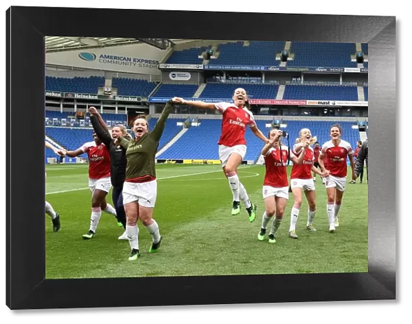 Arsenal Women's FA WSL Title Win: Celebrating with Mitchell, McCabe, Evans, Williamson, Veje, Walti, and Arnth