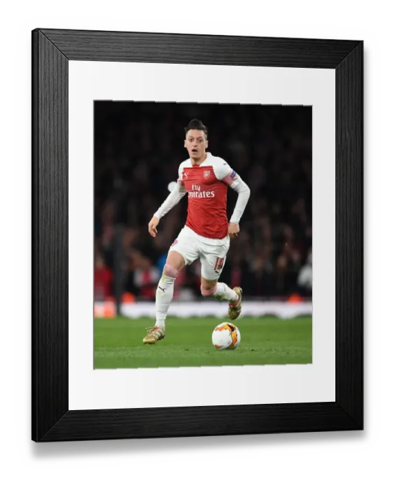 Framed Print : Arsenal vs Valencia: UEFA Europa League Semi-Final - First Leg Framed Print : Arsenal vs Valencia: UEFA Europa League Semi-Final - First Leg