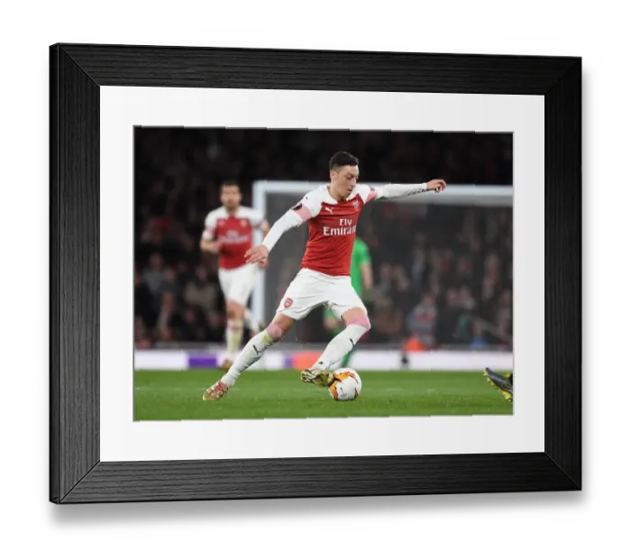 Framed Print : Arsenal vs Valencia: UEFA Europa League Semi-Final Showdown at Emirates Stadium, London, 2019 Framed Print : Arsenal vs Valencia: UEFA Europa League Semi-Final Showdown at Emirates Stadium, London, 2019
