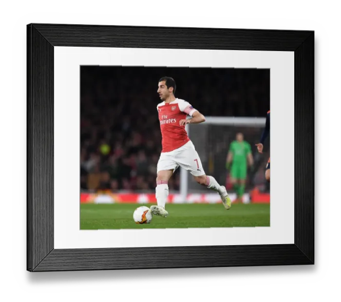 Framed Print : Arsenal's Europa League Triumph: Overcoming Valencia in the Semi-Finals at Emirates Stadium