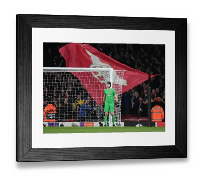 Framed Print : Arsenal's Petr Cech in Focus: UEFA Europa League Semi-Final Showdown vs Valencia
