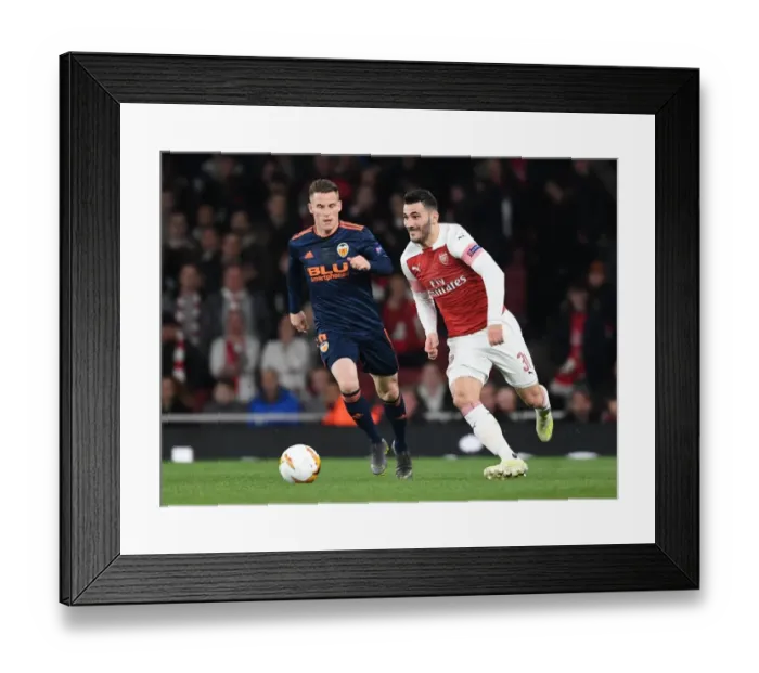 Framed Print : Arsenal vs Valencia: Europa League Semi-Final Clash at Emirates Stadium, London, 2019 Framed Print : Arsenal vs Valencia: Europa League Semi-Final Clash at Emirates Stadium, London, 2019