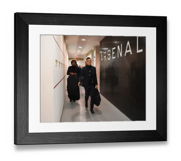 Framed Print : Arsenal FC: Mesut Ozil in the Changing Room before Arsenal vs Valencia - UEFA Europa League Semi-Final, First Leg (2018-19) Framed Print : Arsenal FC: Mesut Ozil in the Changing Room before Arsenal vs Valencia - UEFA Europa League Semi-Final, First Leg (2018-19)