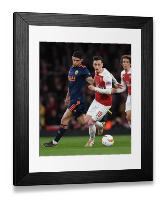 Framed Print : Mesut Ozil in Action: Arsenal vs Valencia, UEFA Europa League Semi-Final First Leg Framed Print : Mesut Ozil in Action: Arsenal vs Valencia, UEFA Europa League Semi-Final First Leg