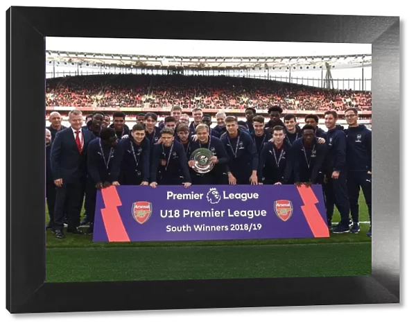 Arsenal U18 Receive Premier League South Shield vs Brighton & Hove Albion (2018-19)