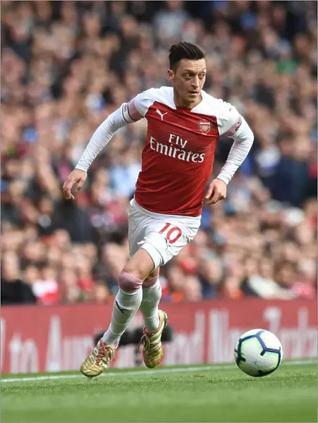 Mesut Ozil in Action: Arsenal vs Brighton & Hove Albion, Premier League 2018-19