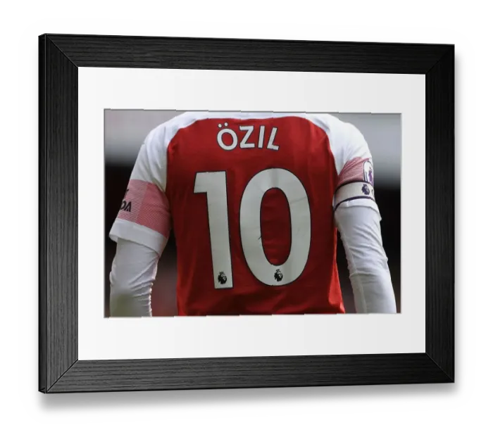 Framed Print : Mesut Ozil in Action: Arsenal vs Brighton & Hove Albion, Premier League 2018-19