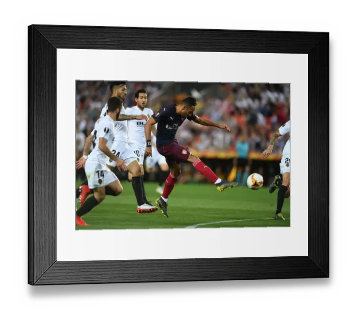 Framed Print : Aubameyang Scores the Decisive Goal: Arsenal Advance to Europa League Final vs. Valencia