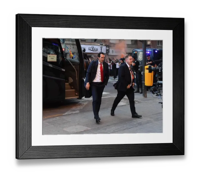 Framed Print : Unai Emery, Arsenal Head Coach - Valencia vs Arsenal, UEFA Europa League Semi-Final, Second Leg
