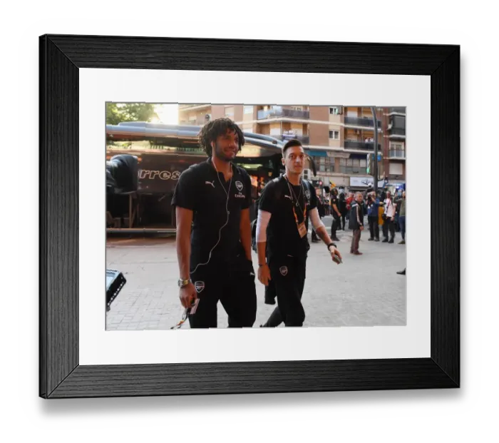 Framed Print : Arsenal's Ozil and Elneny Prepare for Valencia Showdown - UEFA Europa League Semi-Final