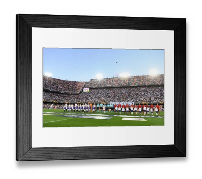 Framed Print : Arsenal vs Valencia: Europa League Semi-Final Showdown at Estadio Mestalla, Valencia, Spain