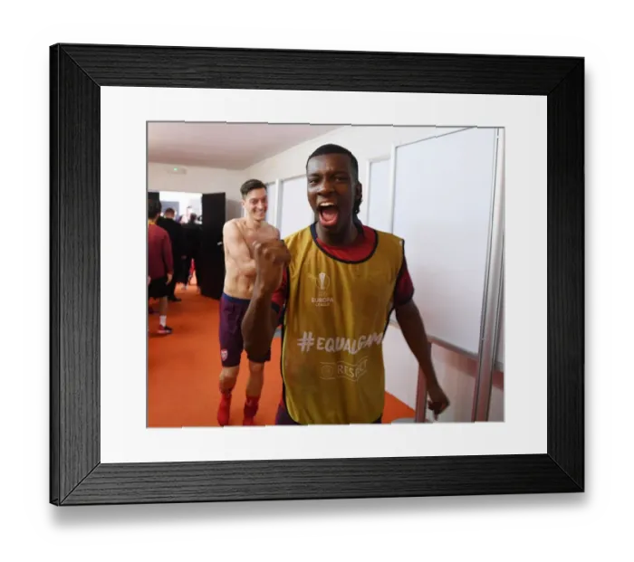 Framed Print : Eddie Nketiah's Goal Secures Arsenal's Europa League Final Spot: Valencia vs Arsenal Semi-Final