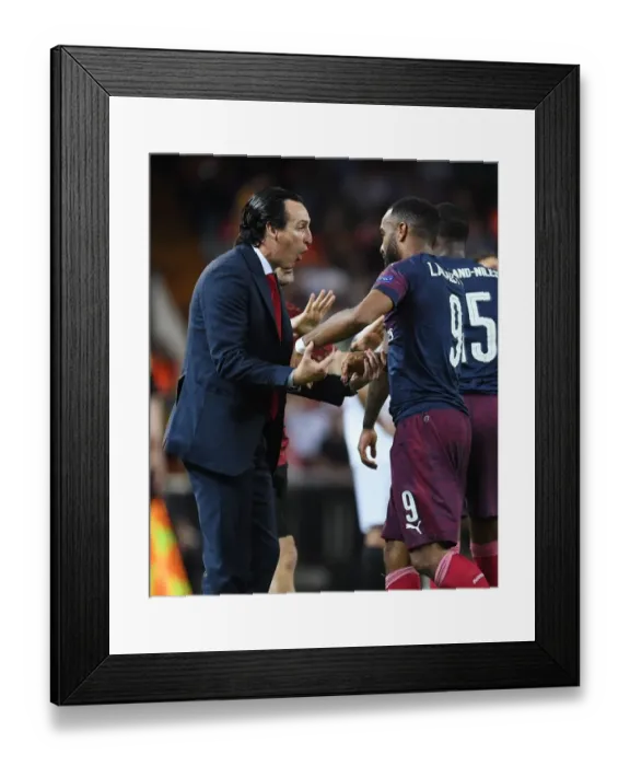 Framed Print : Unai Emery Coaches Alex Lacazette in Arsenal's UEFA Europa League Semi-Final Showdown with Valencia